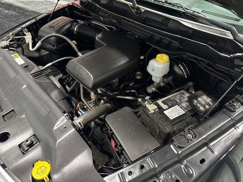 Used 2021 RAM 1500 Classic SLT image 33