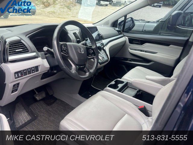 Used 2024 Honda Odyssey Touring image 3