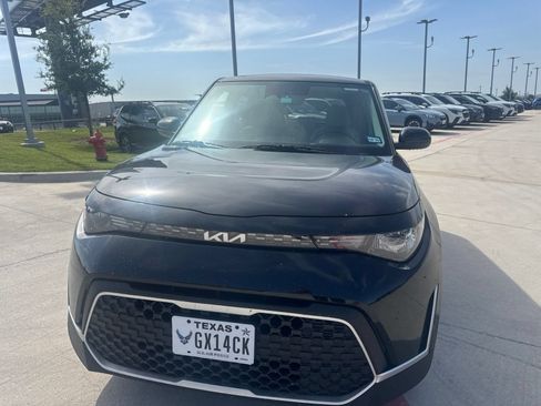 Used 2024 Kia Soul LX w/ Option Group 015 FWD image 9