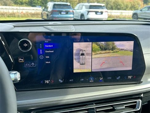 New 2025 Chevrolet Traverse LT w/ Enhanced Driving Package image 15