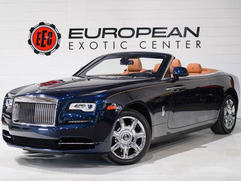 Used 2017 Rolls-Royce Dawn image 4
