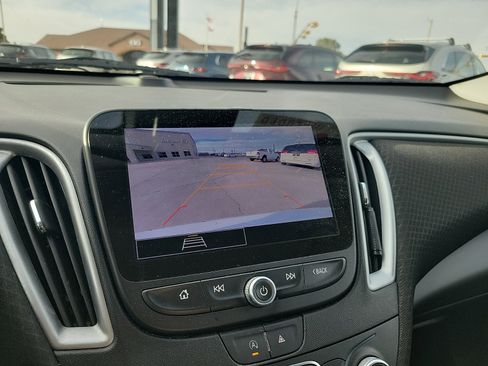 Used 2024 Chevrolet Malibu LT image 16