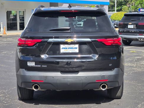 Used 2023 Chevrolet Traverse LT image 13