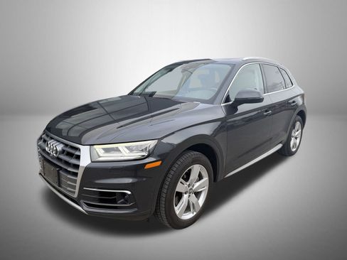 Used 2019 Audi Q5 Prestige w/ Prestige Package image 1