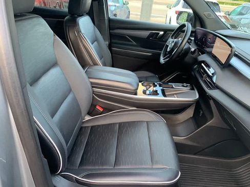 Certified 2025 Buick Enclave Sport Touring w/ LPO, Floor Liner Package AWD/4WD image 17