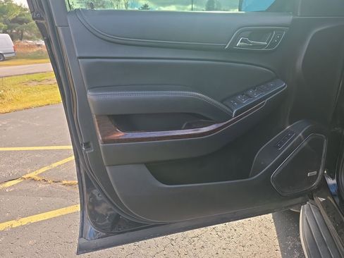 Used 2016 GMC Yukon SLT w/ Open Road Package image 10