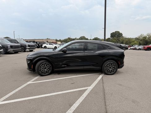 New 2025 Ford Mustang Mach-E Premium image 5