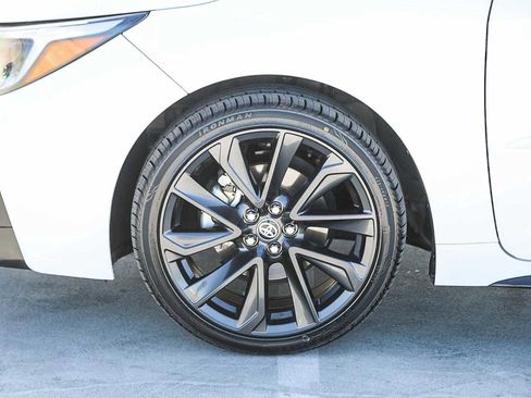 Certified 2025 Toyota Corolla SE image 11