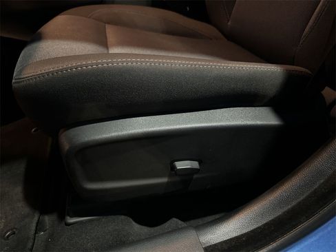 Used 2018 Dodge Charger SXT image 12