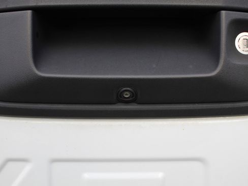 Used 2022 Chevrolet Colorado W/T image 15