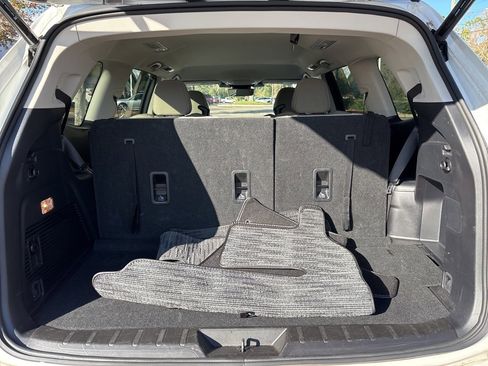 Certified 2024 Subaru Ascent Premium w/ Convenience Package image 24