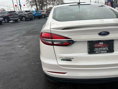 Used 2019 Ford Fusion Energi Titanium FWD image 58