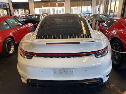 Used 2021 Porsche 911 Carrera AWD/4WD image 4