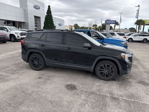 Used 2022 GMC Terrain SLT w/ Elevation Edition image 3