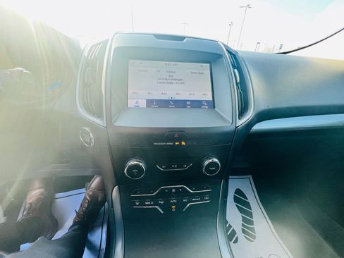 Used 2020 Ford Edge SE image 23