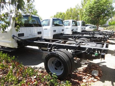 New 2024 Ford F450 XL w/ XL Chrome Package image 2