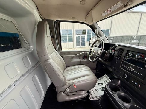 Used 2019 Chevrolet Express 2500 w/ Driver Convenience Package image 31