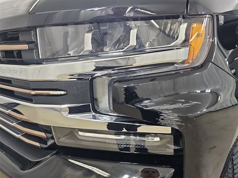 Used 2021 Chevrolet Silverado 1500 High Country image 39