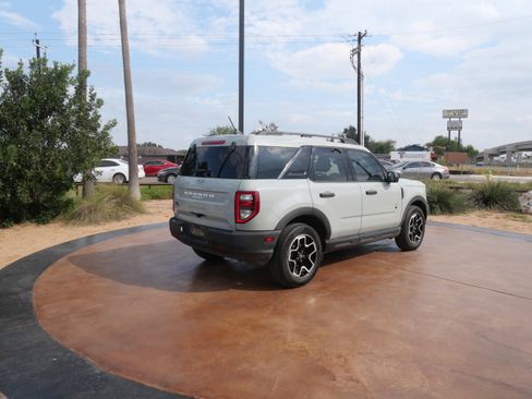 Used 2022 Ford Bronco Sport Big Bend w/ Convenience Package image 2