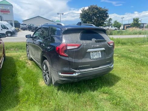 Used 2023 GMC Terrain Denali w/ Black Diamond Edition AWD/4WD image 4