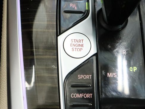 Used 2021 BMW X5 sDrive40i w/ Premium Package image 18