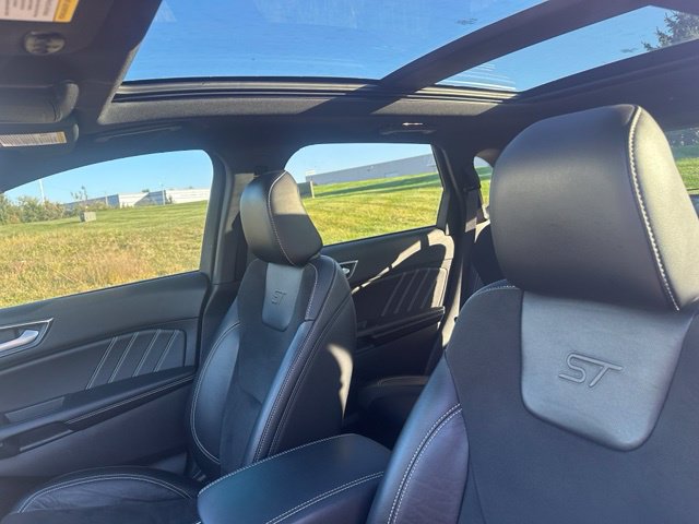 Used 2020 Ford Edge ST w/ Equipment Group 401A AWD/4WD image 5