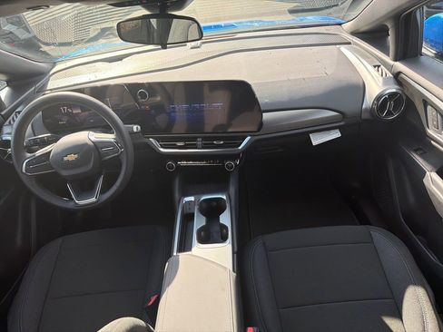 New 2026 Chevrolet Equinox EV LT image 23