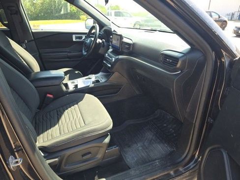 Used 2020 Ford Explorer XLT w/ Comfort Package AWD/4WD image 16
