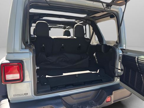Used 2024 Jeep Wrangler Unlimited Sport AWD/4WD image 9