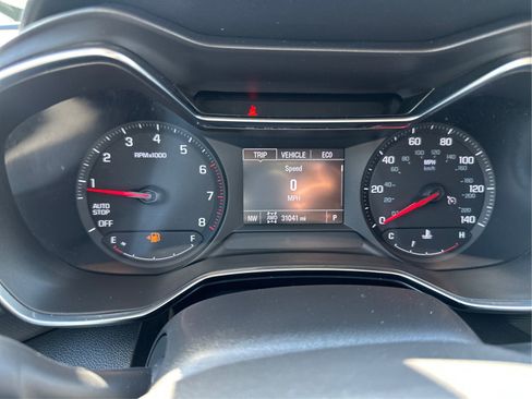 Certified 2022 Chevrolet TrailBlazer LT w/ Driver Confidence Package AWD/4WD image 17
