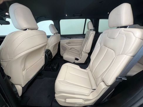 Used 2024 Jeep Grand Cherokee L Limited image 5