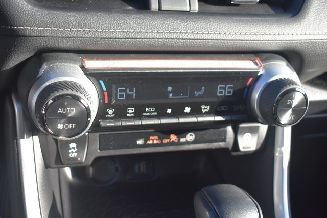 Used 2025 Toyota RAV4 XLE AWD/4WD image 28