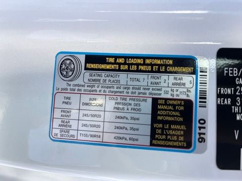 Used 2023 Kia Telluride EX w/ EX Captain's Chair Package FWD image 15