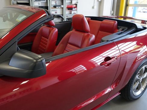 Used 2006 Ford Mustang GT Premium RWD image 13