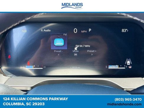 Used 2025 Jeep Grand Cherokee Limited AWD/4WD image 32