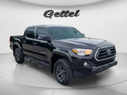 Certified 2023 Toyota Tacoma SR5 AWD/4WD image 3