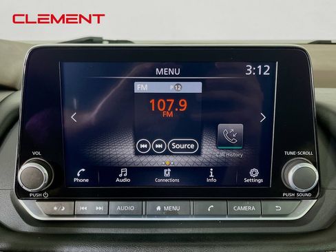 Used 2023 Nissan Rogue S AWD/4WD image 18