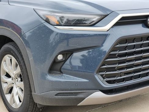 New 2026 Toyota Grand Highlander Limited FWD image 7