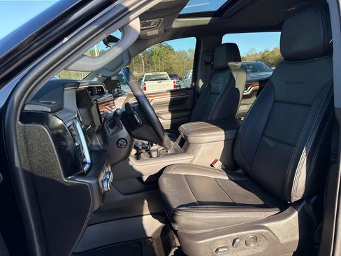 Used 2024 GMC Sierra 1500 Denali w/ Denali Reserve Package image 11
