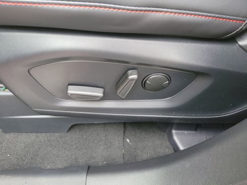 New 2026 Ford Explorer ST-Line w/ ST-Line Street Pack image 19