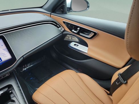 Certified 2025 Mercedes-Benz E 350 4MATIC Sedan image 10