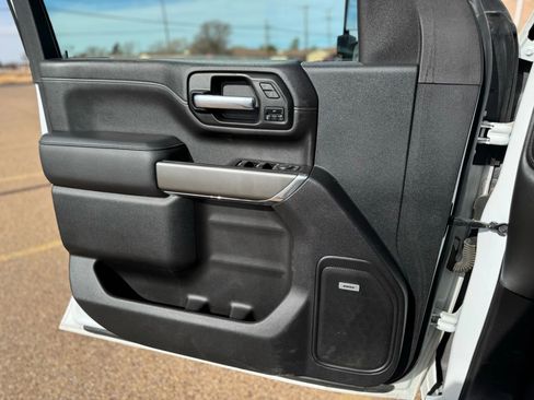 Used 2020 Chevrolet Silverado 2500 LTZ w/ LTZ Premium Package image 11