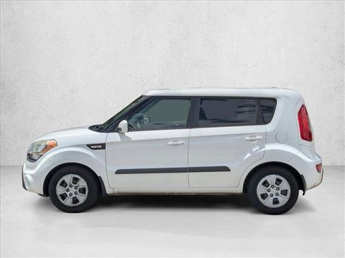 Used 2013 Kia Soul FWD image 9