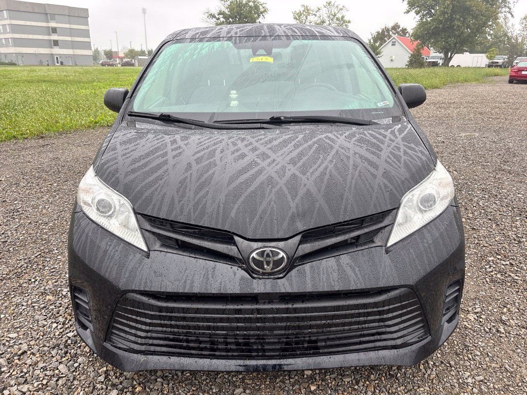 Used 2020 Toyota Sienna L FWD image 2