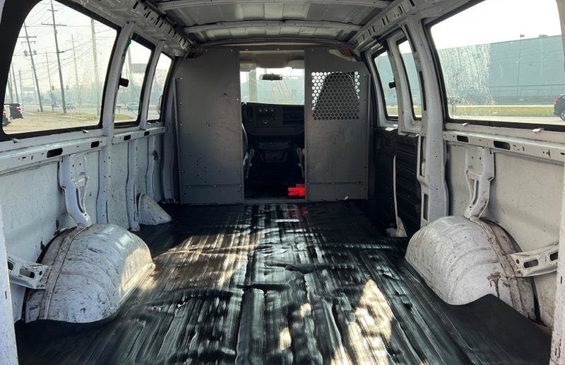 Used 2008 GMC Savana 2500 RWD image 14