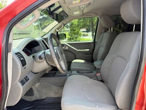 Used 2016 Nissan Frontier SV w/ SV Value Truck Package RWD image 32