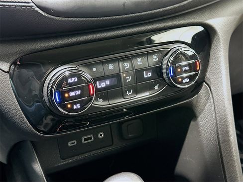 Used 2023 Buick Encore GX Select w/ Sport Touring Package image 15