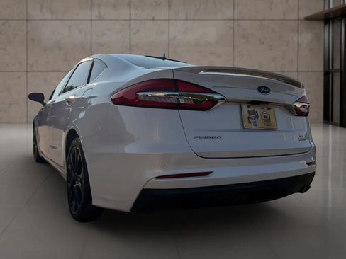 Used 2020 Ford Fusion SE w/ Equipment Group 151A FWD image 11