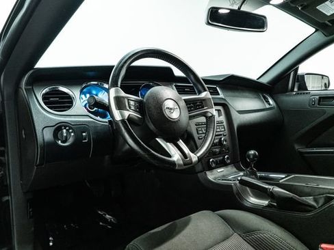 Used 2013 Ford Mustang GT RWD image 22