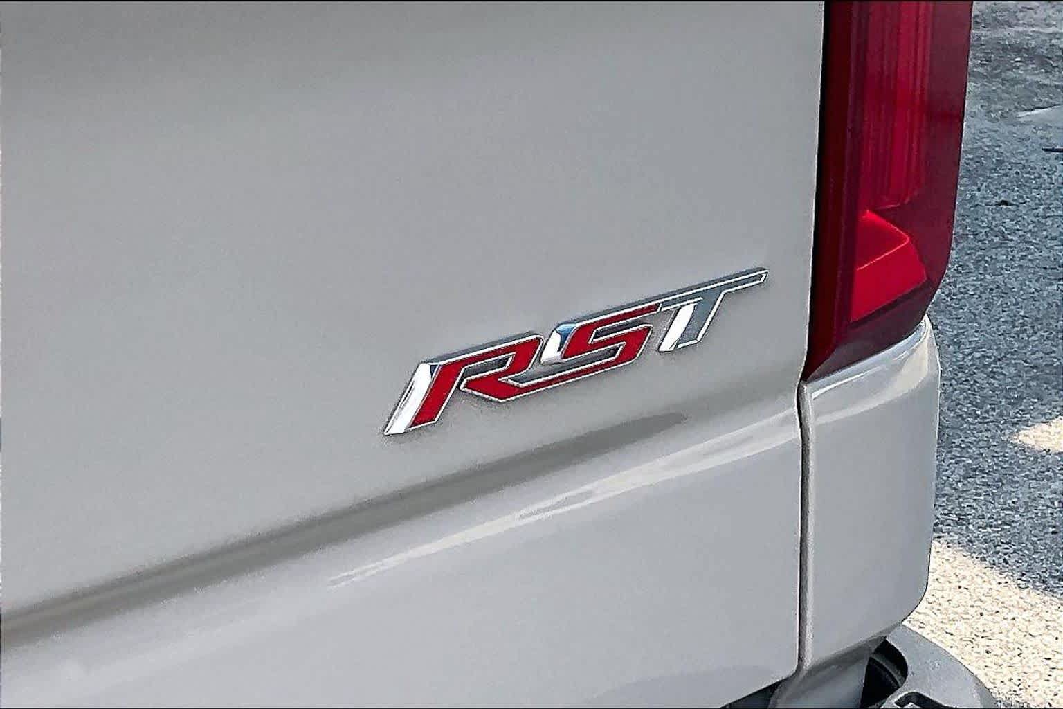 New 2026 Chevrolet Silverado 1500 RST w/ RST Select Package AWD/4WD image 15
